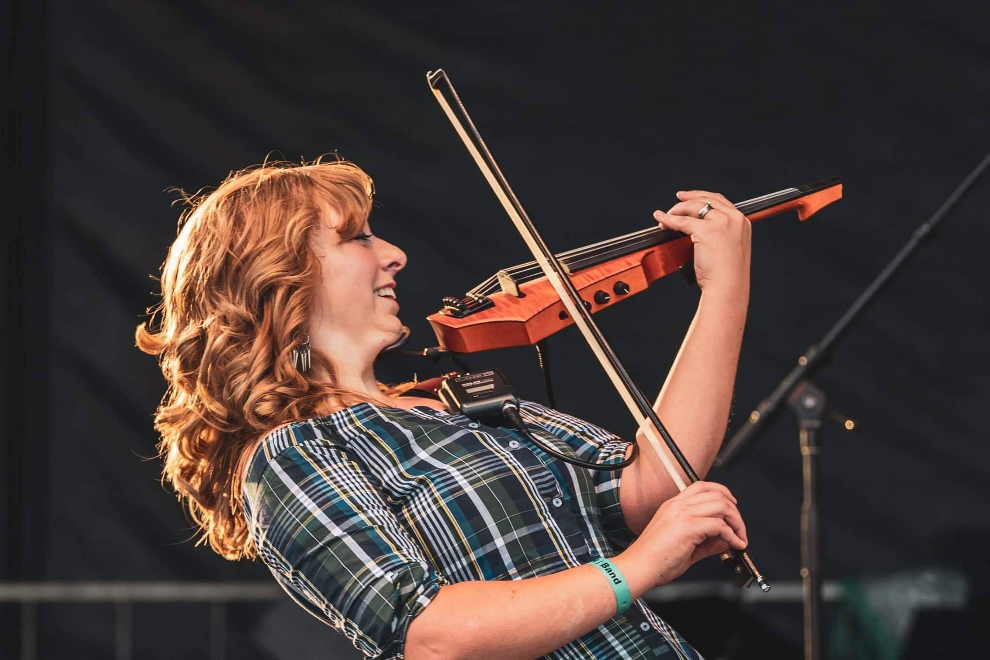 NS Design Artist Anna Blanton Electric Violin CR5