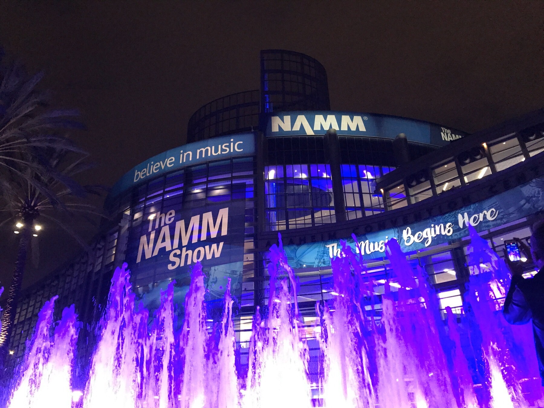 Winter NAMM 2020 Night scene with fountain