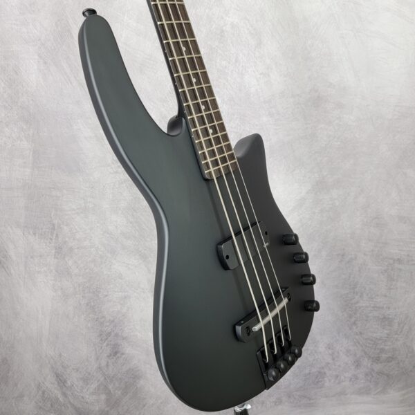 B-Stock WAV4 RADIUS Bass Guitar Matte Black W150038 - Image 6