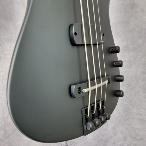 B-Stock WAV4 RADIUS Bass Guitar Matte Black W150038 - Image 8