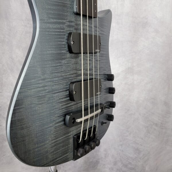 Demo / B-Stock CR4 RADIUS Bass Guitar Charcoal Satin Fretless 0000216 - Image 4