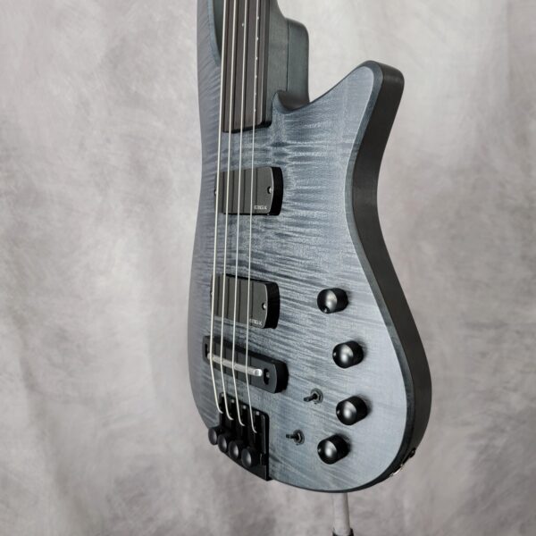 Demo / B-Stock CR4 RADIUS Bass Guitar Charcoal Satin Fretless 0000216 - Image 3