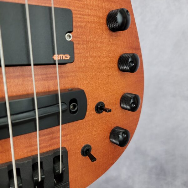 B-Stock CR6 RADIUS Bass Guitar Amber Satin Fretless LE 00789 - Image 5