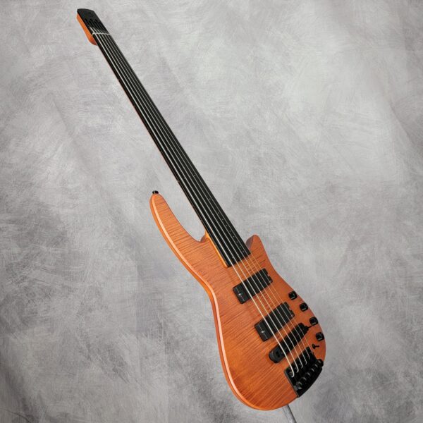B-Stock CR6 RADIUS Bass Guitar Amber Satin Fretless LE 00789 - Image 2