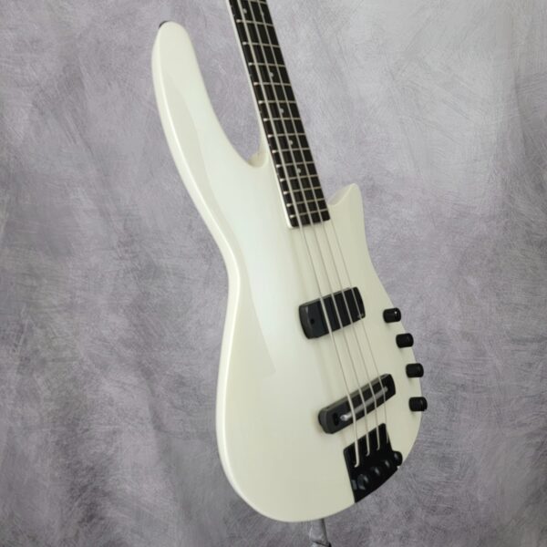 B-Stock WAV4 RADIUS Bass Guitar Metallic White W160369 - Image 2