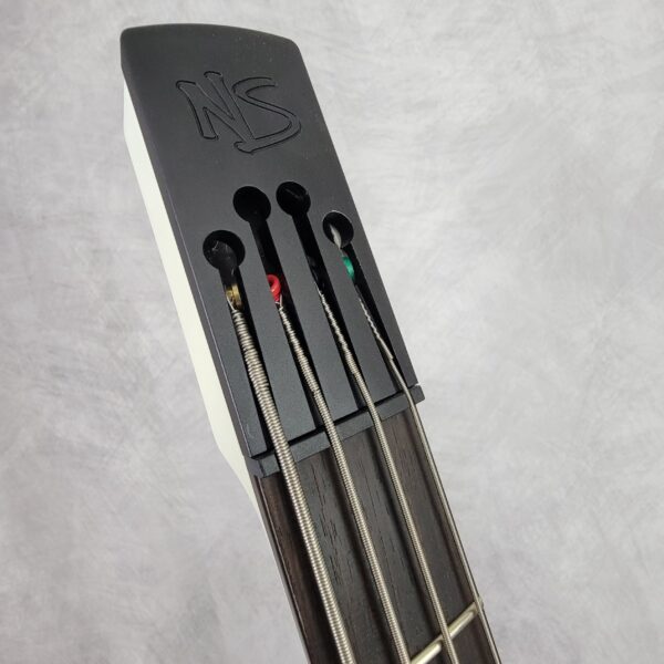 B-Stock WAV4 RADIUS Bass Guitar Metallic White W160369 - Image 4