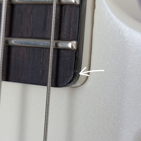B-Stock WAV4 RADIUS Bass Guitar Metallic White W160369 - Image 8
