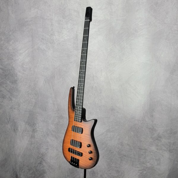 B-Stock NXT4a RADIUS Bass Guitar Sunburst 00193 - Image 2